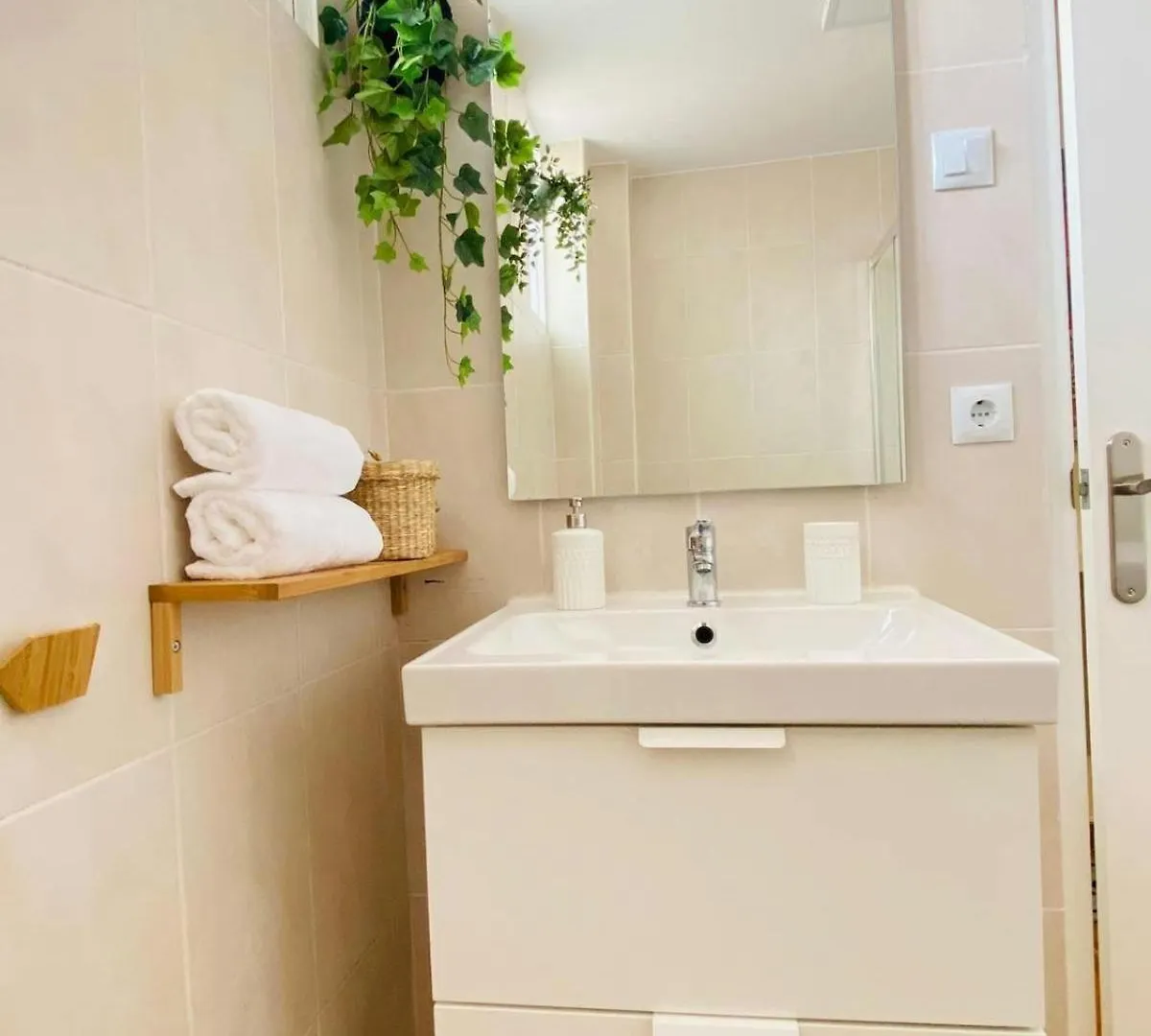 Apartment Soleado Apartamento Reformado 2 Hab. En Playamar Torremolinos Spain